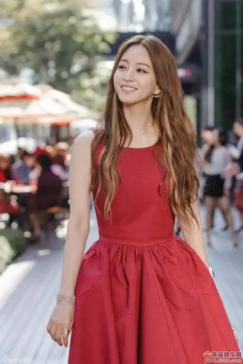 《美女的诞生》剧照第12张图片