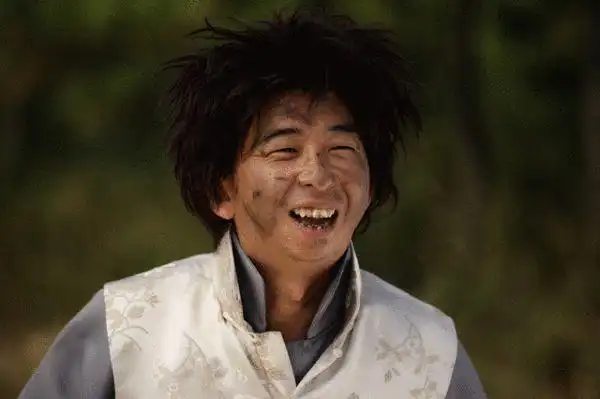 中国最丑男星之一真实身份令人佩服娶了个貌美如花妻子