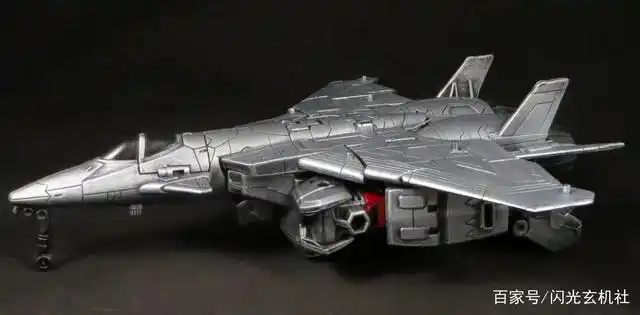 变形金刚动漫人物:《合体战争》战斗机造型狂派霸天虎首领威震天