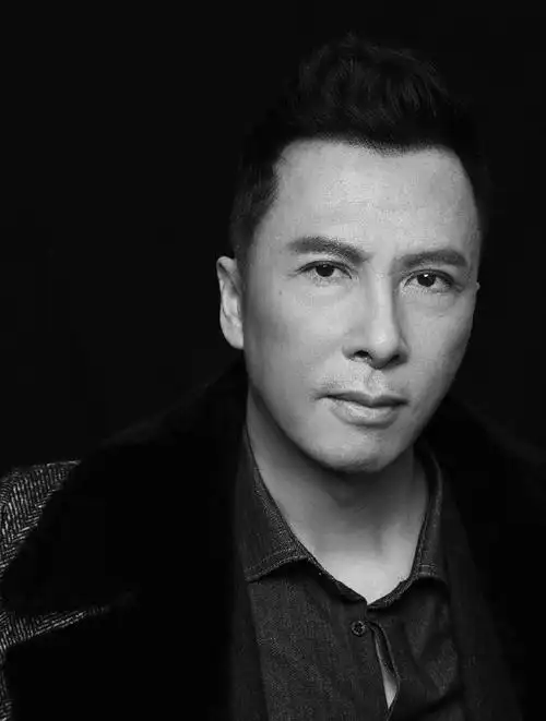 甄子丹硬朗时尚写真图片