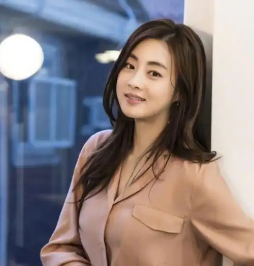 玄彬前女友姜素拉今日举行婚礼,男方是大她8岁的韩医院院长