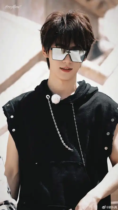 张真源 跑男##奔跑吧##张真源 撕名牌易如反掌##张真源 你最重要