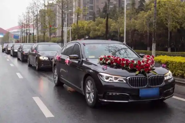 宝马7系车队-南京婚车租赁-全民榜单