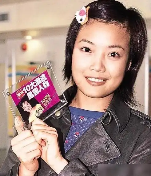 40岁容祖儿庆生twins姐妹齐祝贺成名不易一路蜕变