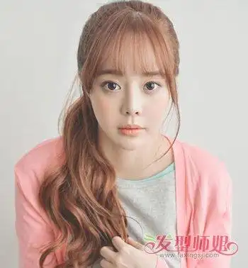 女生空气 刘海侧马尾辫发型