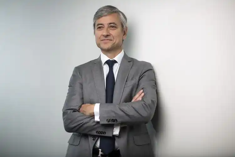 微软资深coo将离职纳德拉重组管理层