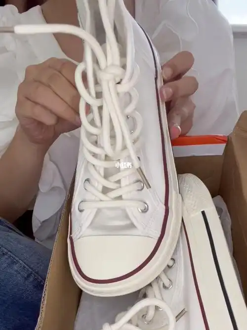 芒果头小白鞋吼乖