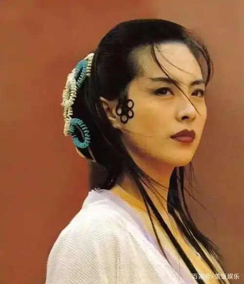 王祖贤当年有多美?让韩国人秒变痴汉,经典角色成观众"白月光"