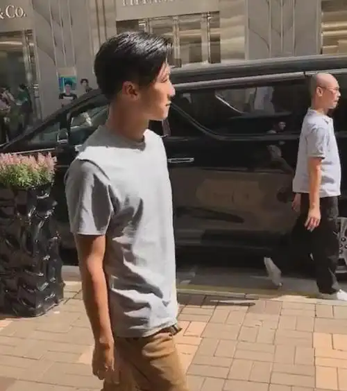 谢霆锋身高遭质疑近照又黑又矮网友吐槽最多1米68