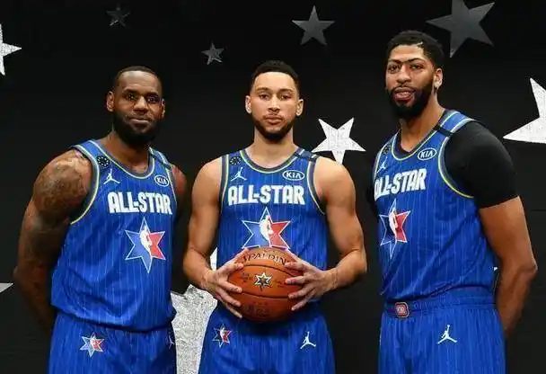 恩比德西蒙斯要你何用挤压我的空间湖人后悔放走霍华德吗