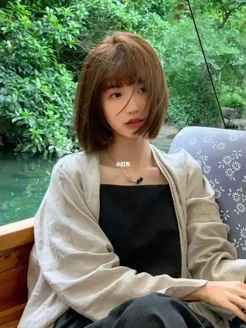 96低层次感齐肩短发,清新气质发型/圆脸方脸都 长沙理发店  长沙