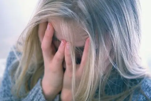 离家出走的女孩给了父母清醒的耳光玻璃心背后的真相