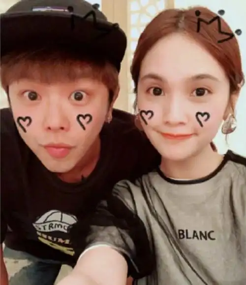 杨丞琳为黄鸿升庆冥诞