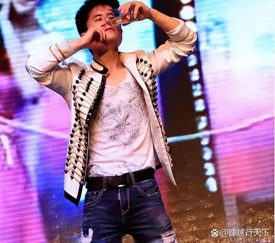 作为一档为普通人提供展示平台的节目,见证了无数歌手的辉煌与落寞