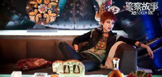 景甜在《警察故事2013》中颠覆形象出镜