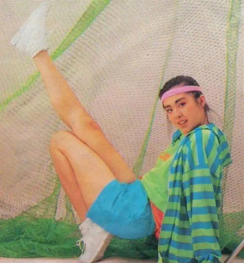 太美了!王祖贤打篮球的样子像极了爱情,几张图带你领略真女神