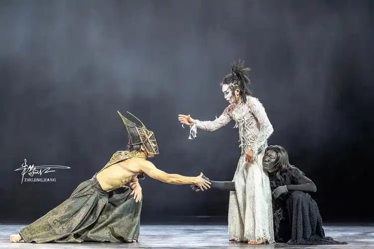 杨丽萍作品--舞剧《十面埋伏》