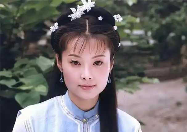 上门质问,当时网上流言四起,各种传播:袁立插足张国立邓婕夫妻关系,招