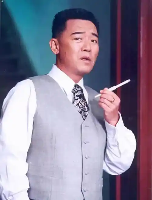 原创68岁老戏骨李立群曾拒邓丽君女儿被成龙力赞结婚至今0绯闻