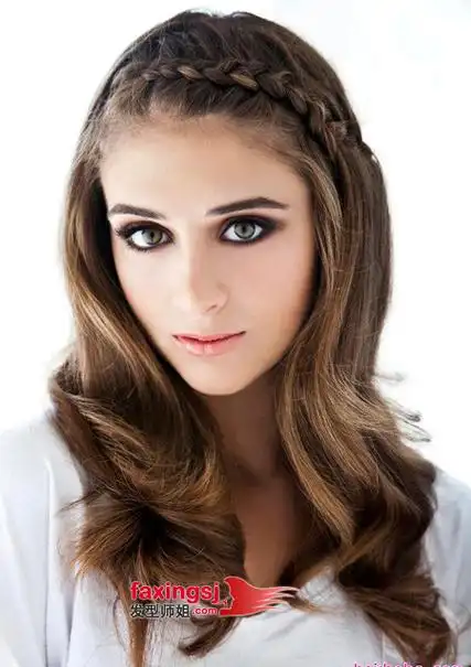 超人气甜美编发公主发型