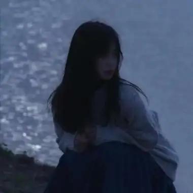 失恋适用的伤感很丧的女生头像