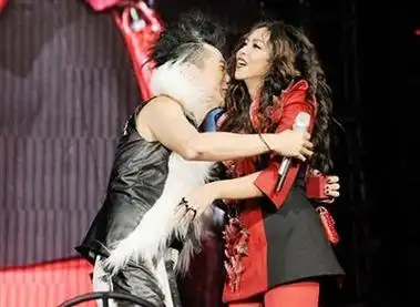 庾澄庆和吴莫愁接吻,吴莫愁庾澄庆结婚,本文共(1600字)