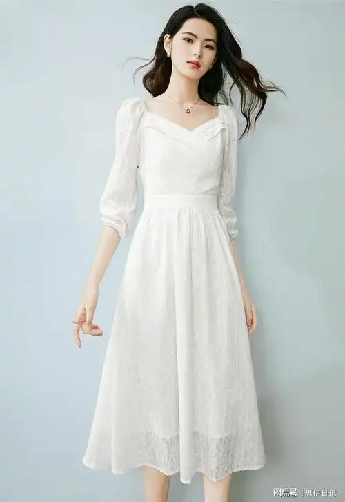 约会必备惊艳连衣裙白色更具高级感不仅时尚减龄而且清新甜美