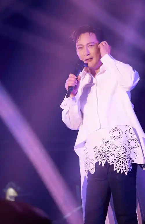 福州站演唱会圆满结束,张信哲未来式2.0下一站落地大连