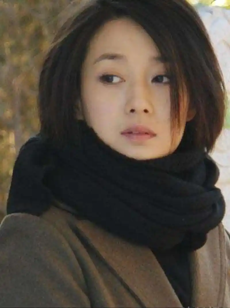 马伊琍,原名马伊俐.1976年6月29日出生于上海市虹口区