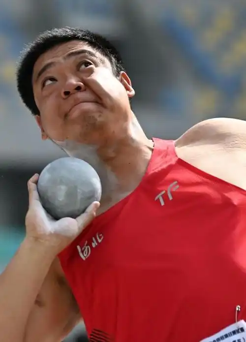 田径——全运会田径测试赛:男子铅球赛况