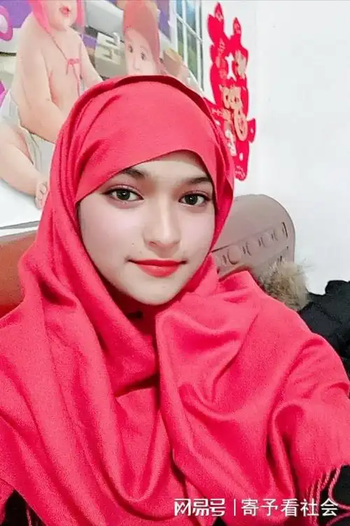 20岁巴基斯坦女孩嫁给26岁河南农民呆在农村生活很幸福