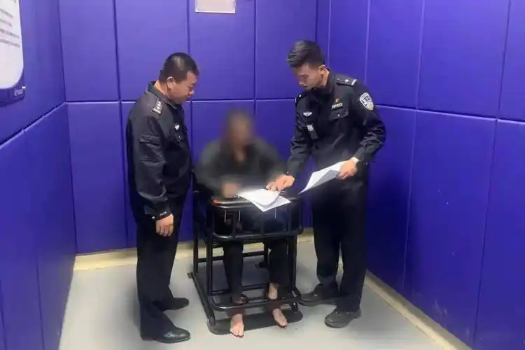 033月19日,城南派出所在流沙西街道抓获盗窃犯罪嫌疑人林某,缴获赃物