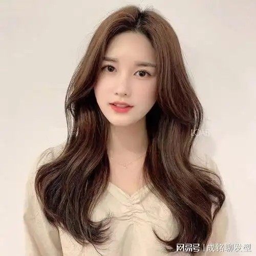 这六款卷发时髦洋气又减龄,超显气质|烫发|脸型|蛋卷头|时尚品味_网易