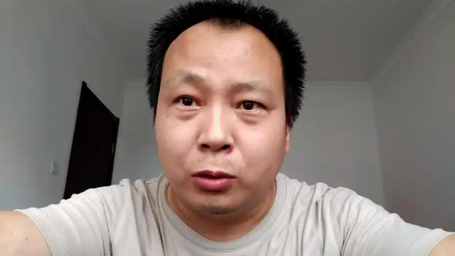 42岁中年大叔失业在家找工作困难听听他怎么规划自己的未来