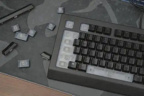 售价399的rgb薄膜键盘萨诺狼蛛v2上手体验