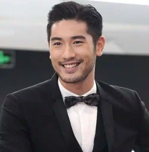 张瀚高以翔生前合照曝光,帅气的张瀚竟如此矮小!_张翰_李易峰_身高