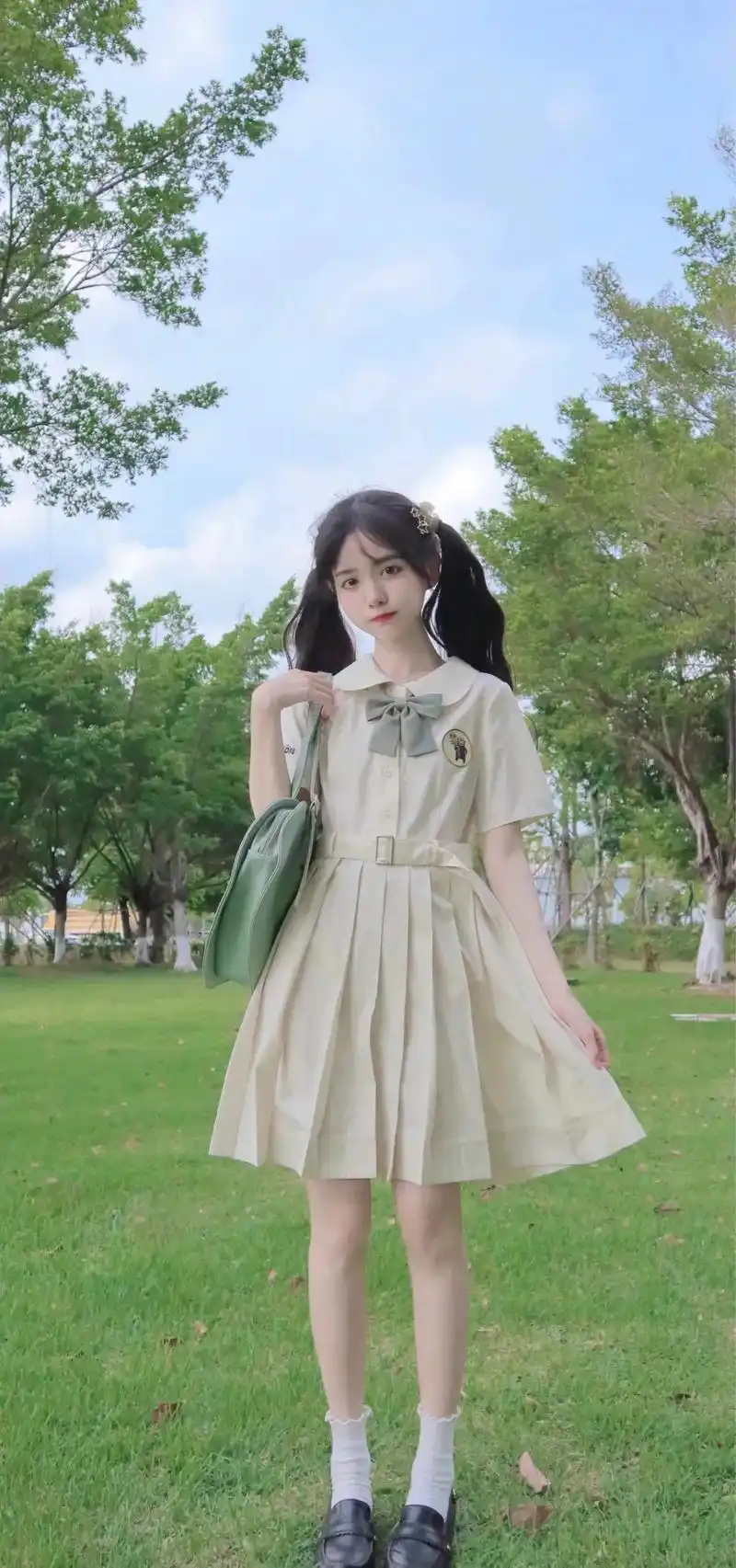 萝莉女孩子照片分享