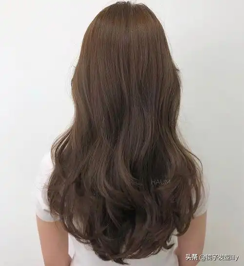 3月精选发型33款大波浪锁骨发全头烫美到心儿怦怦跳