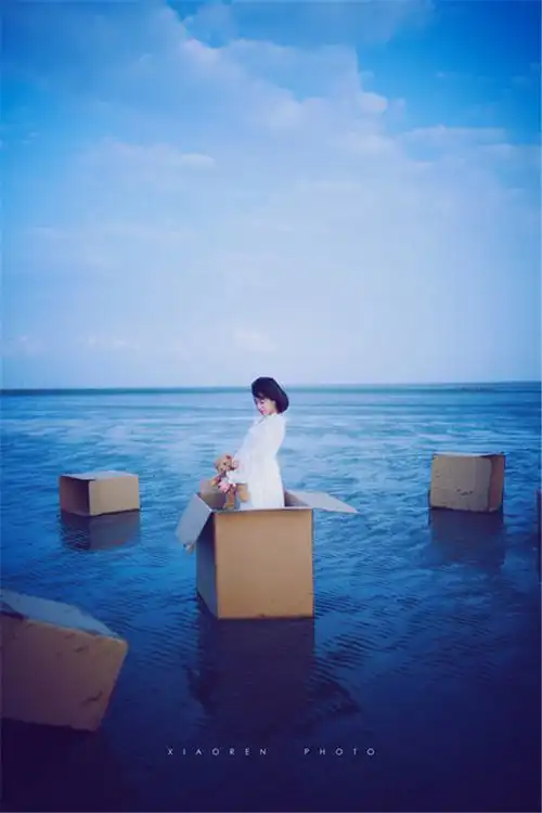 唯美短发美女海中写真高清手机桌面壁纸下载