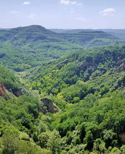 给大家分享一组甘肃省庆阳市正宁县五顷塬的大山秀丽风景
