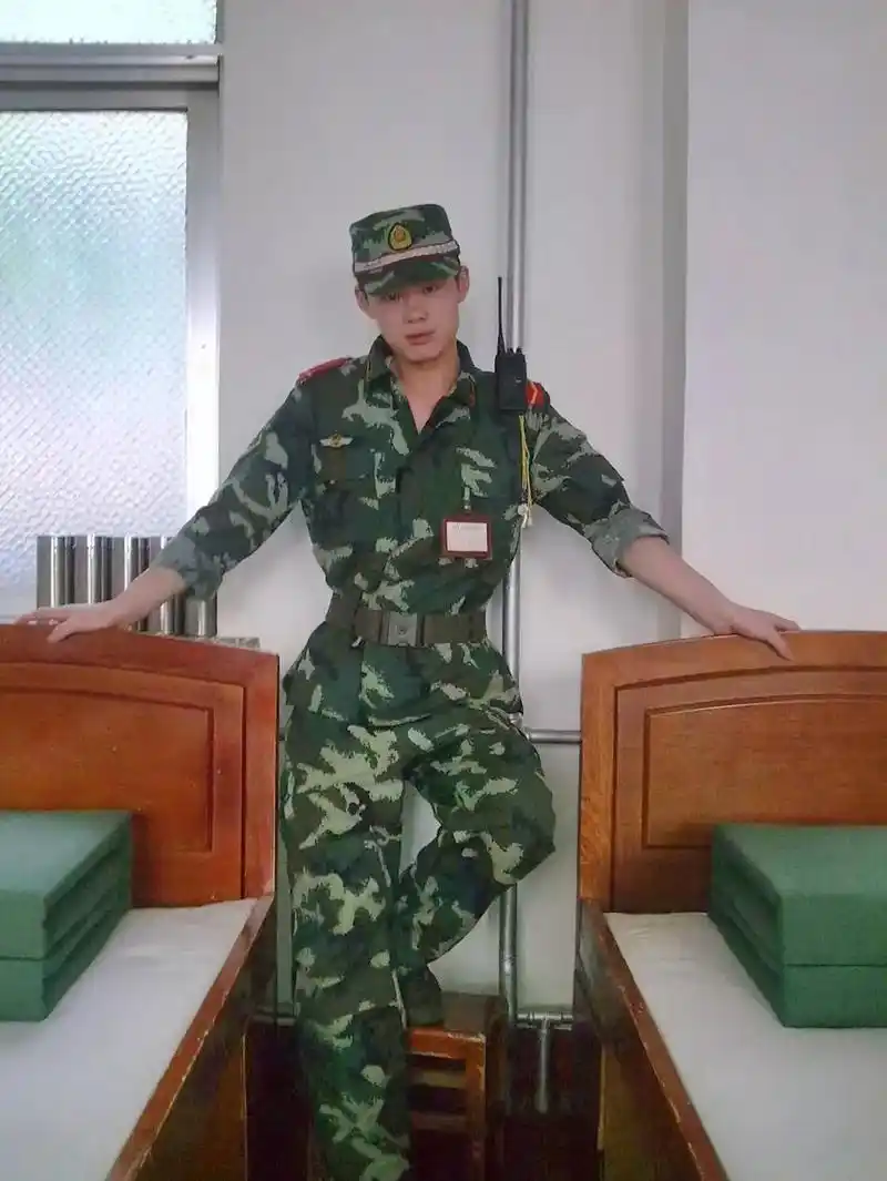 很庆幸我的老公是名军人 专属你的节日 #庆祝中国人民解放军建 - 抖音