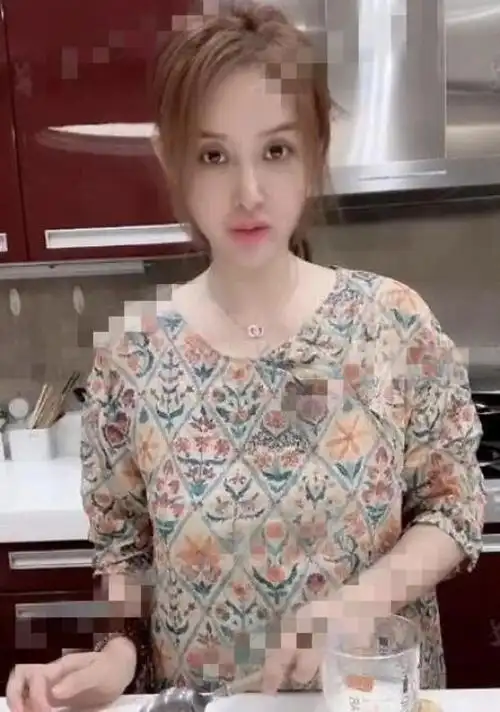 汪峰前妻康作如汪峰40岁前妻近照