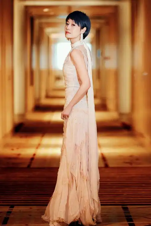 马伊琍珍珠玫瑰粉纱裙#马伊琍今天红毯状态直接拉满!