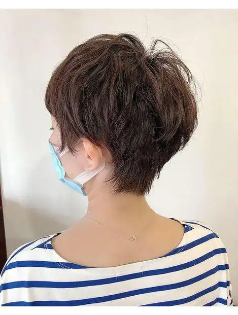 最心动的女士短发,露出耳朵就是不一样,利落个性还自然|发型|脸型