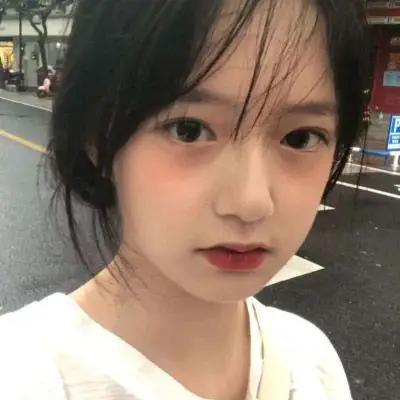 18岁同一人多张照片女生头像 女生图片同一个人10张