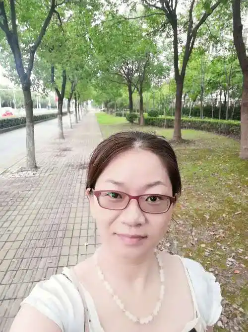 40岁离异女征婚照片(id:1713928)_上海上海征婚交友_我主良缘网