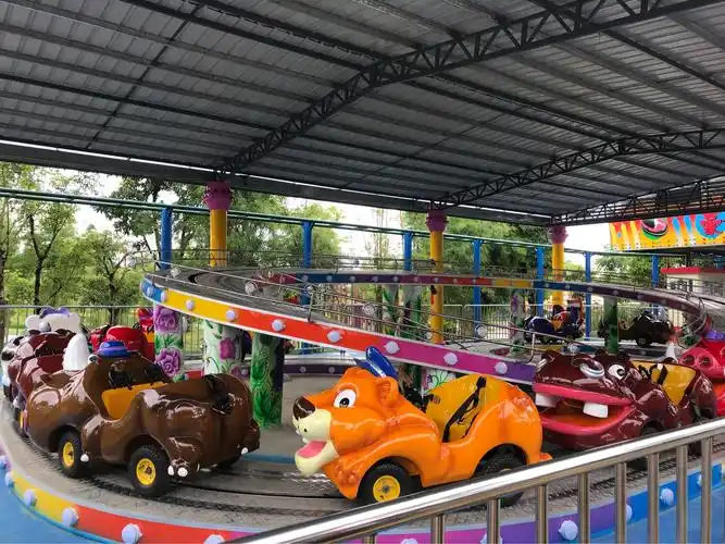 儿童爬山车.