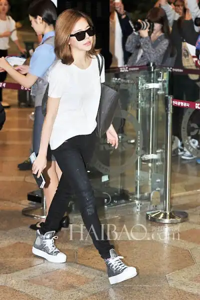 机场时尚 少女时代 sunny 李顺圭