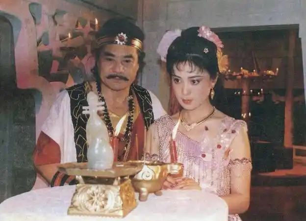 傅艺伟的毁灭史从最美妲己到阶下囚她经历了什么