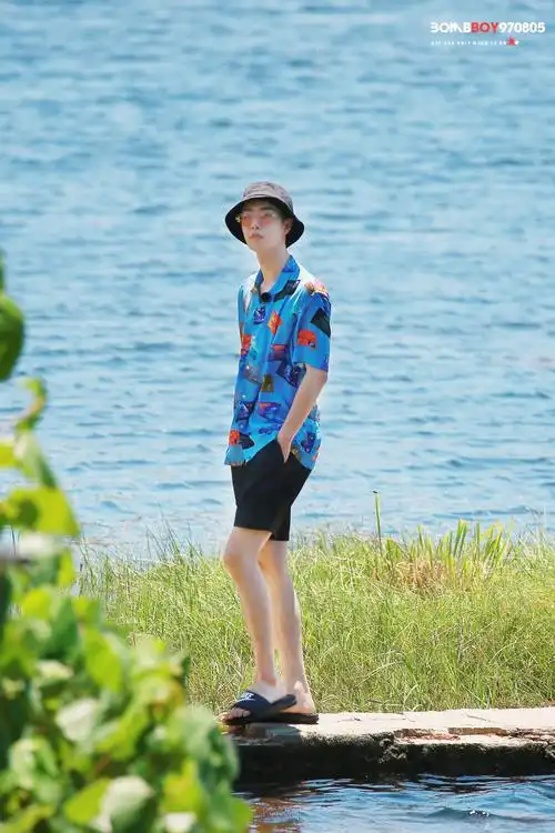 王一博夏日冲浪店